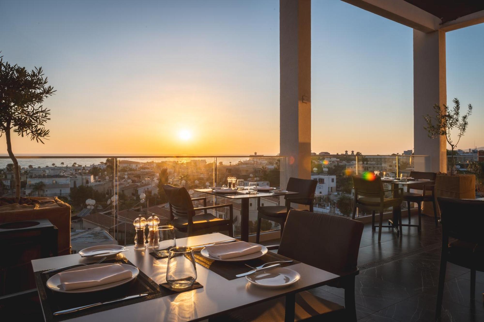 Kefalos Damon Hotel Apartments Пафос Екстер'єр фото